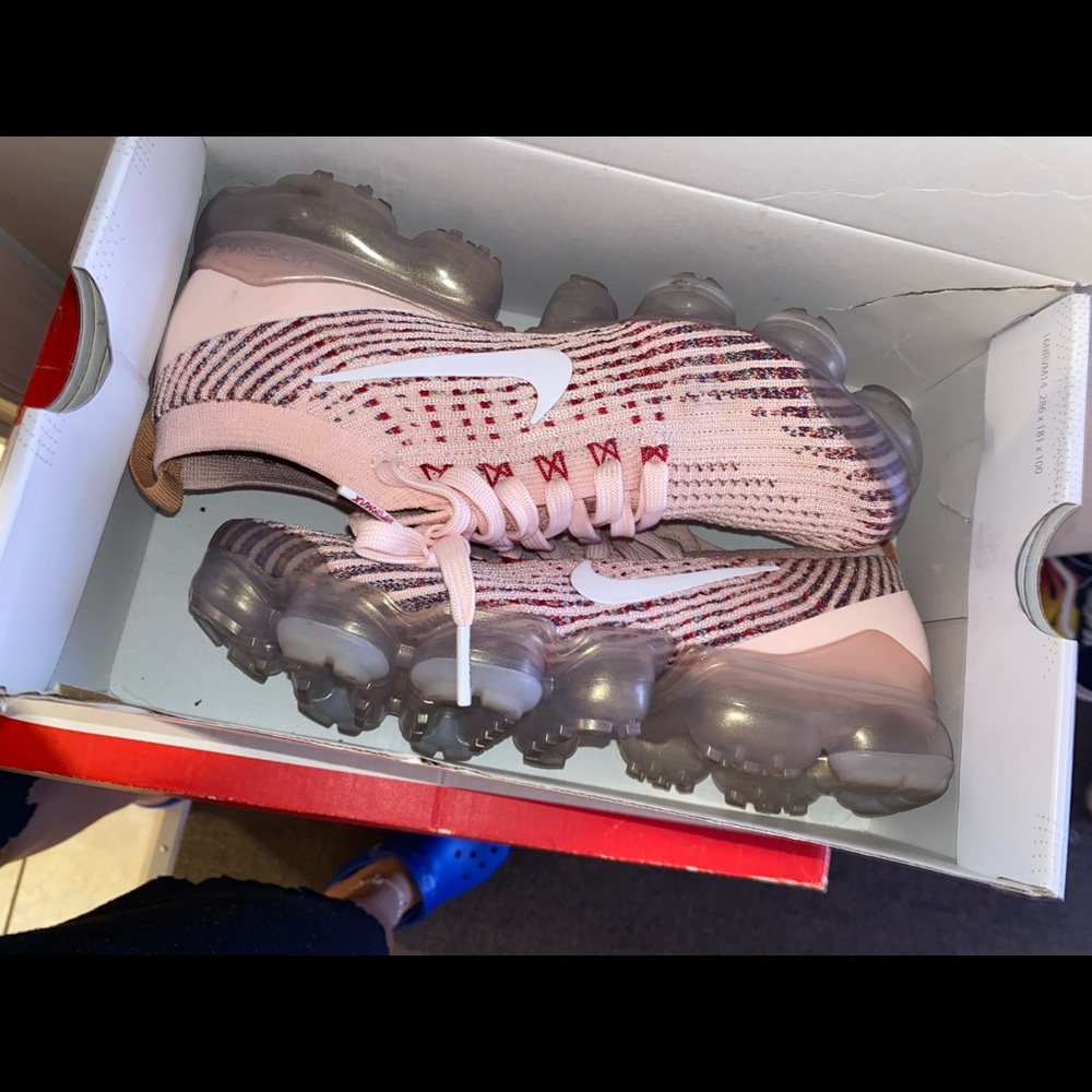 PINK VAPORMAX